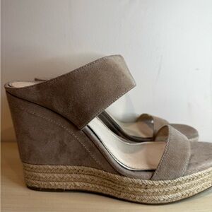 Elegant Tan Wedge Sandals